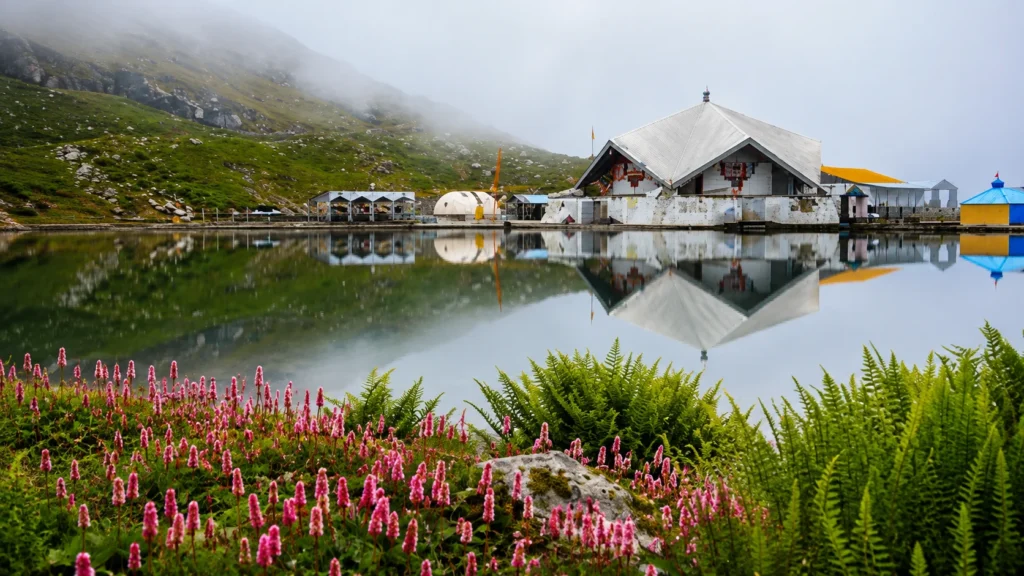 Hemkund Sahib Gurudwara near the Valley of Flowers Trek Guide